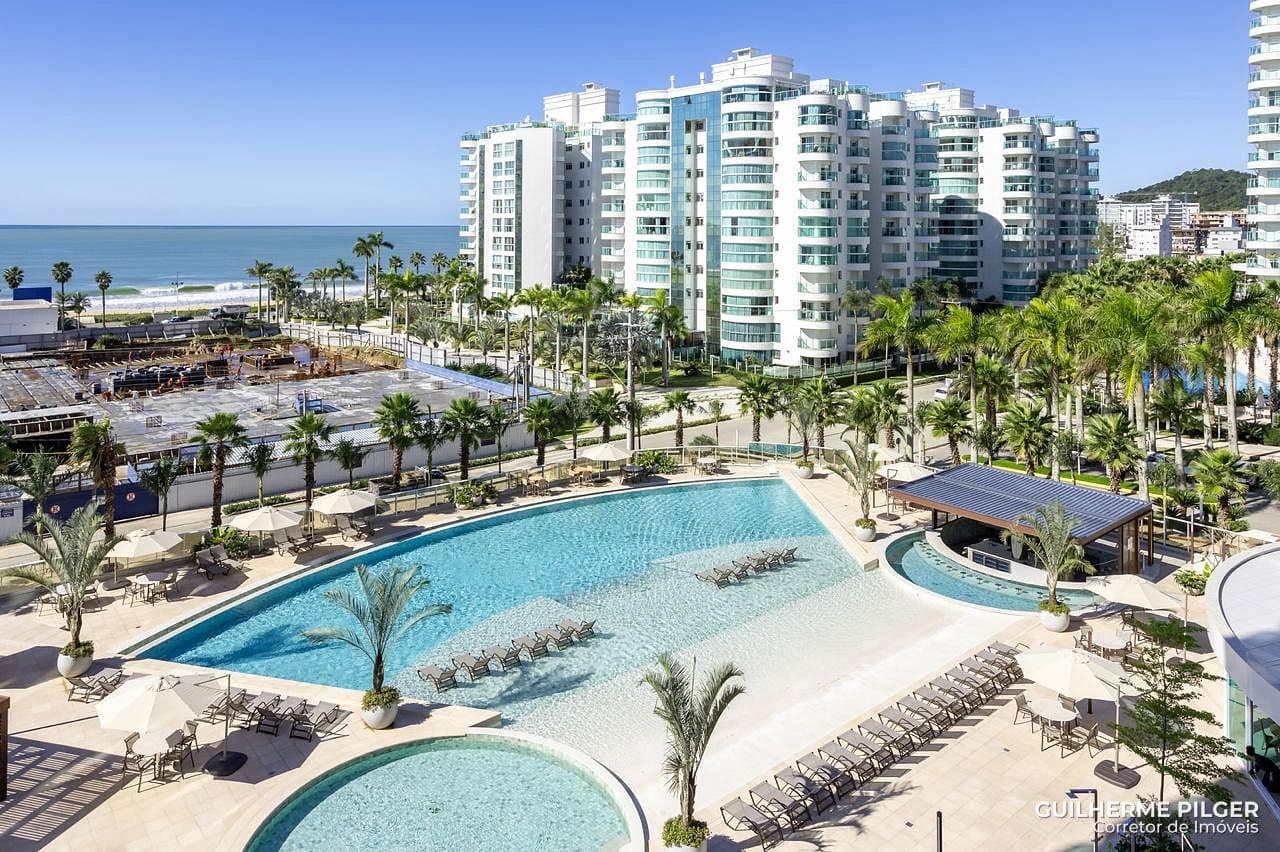 Apartamento no Condomínio Brava Beach Reserva Figueira na Praia Brava — foto 1