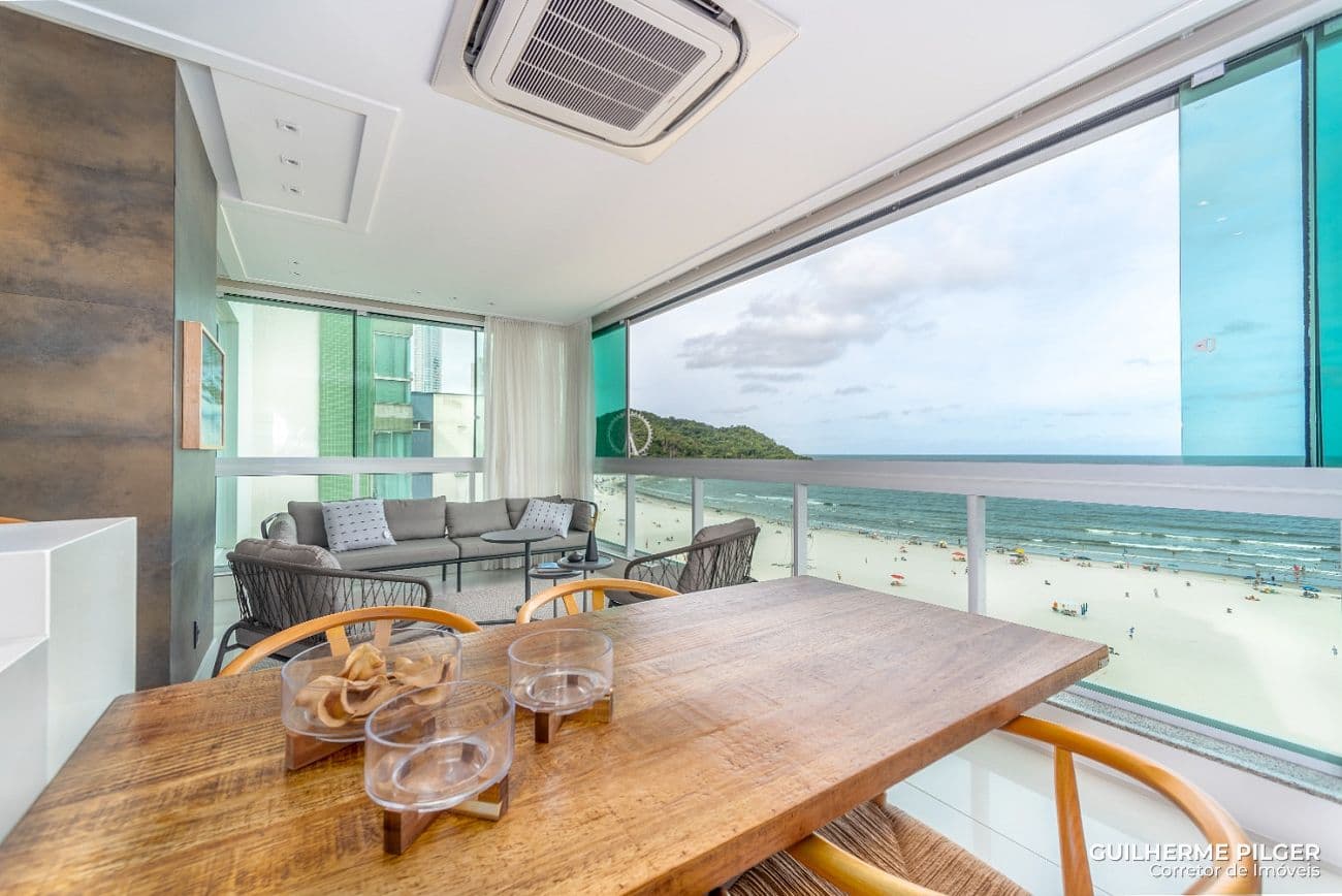Apartamento no Edifício Metropolis em Balneário Camboriú — foto 1