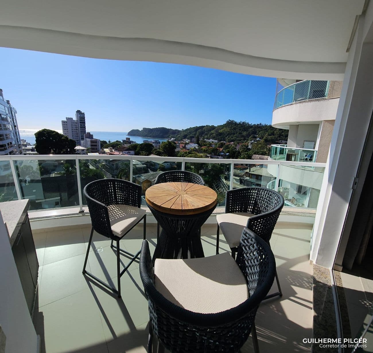 Apartamento no Edifício Splendid Etoile em Itajaí — foto 1