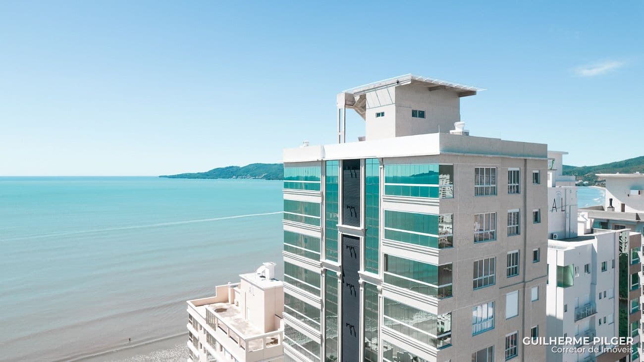 Apartamento no Edifício Cambirela Residence em Itapema — foto 1