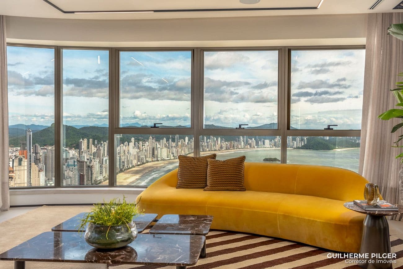Apartamento no Ed. Yachthouse by Pininfarina na Barra Sul em Balneário Camboriú — foto 1