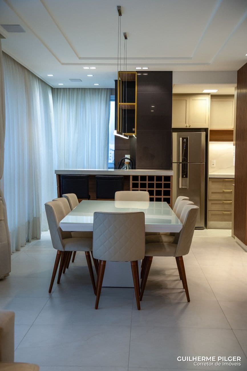 Apartamento no Edifício Isola di Capri em Porto Belo — foto 1