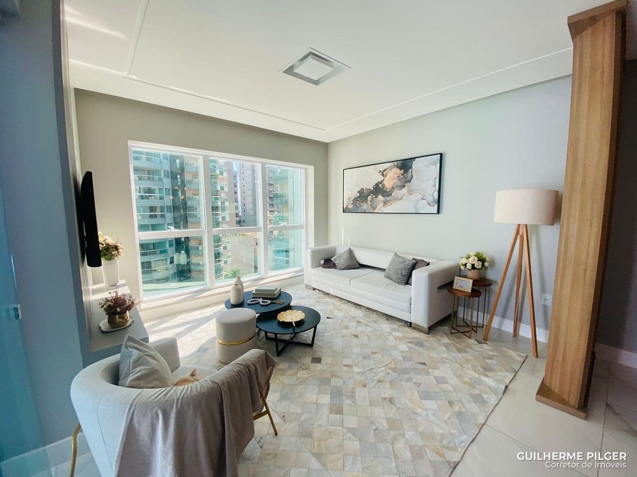 Apartamento no Edifício Porto Vila em Itapema — foto 1