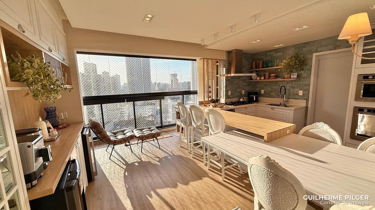 Apartamento Duplex no Edifício Tivoli Plaza em Itajaí — foto 1