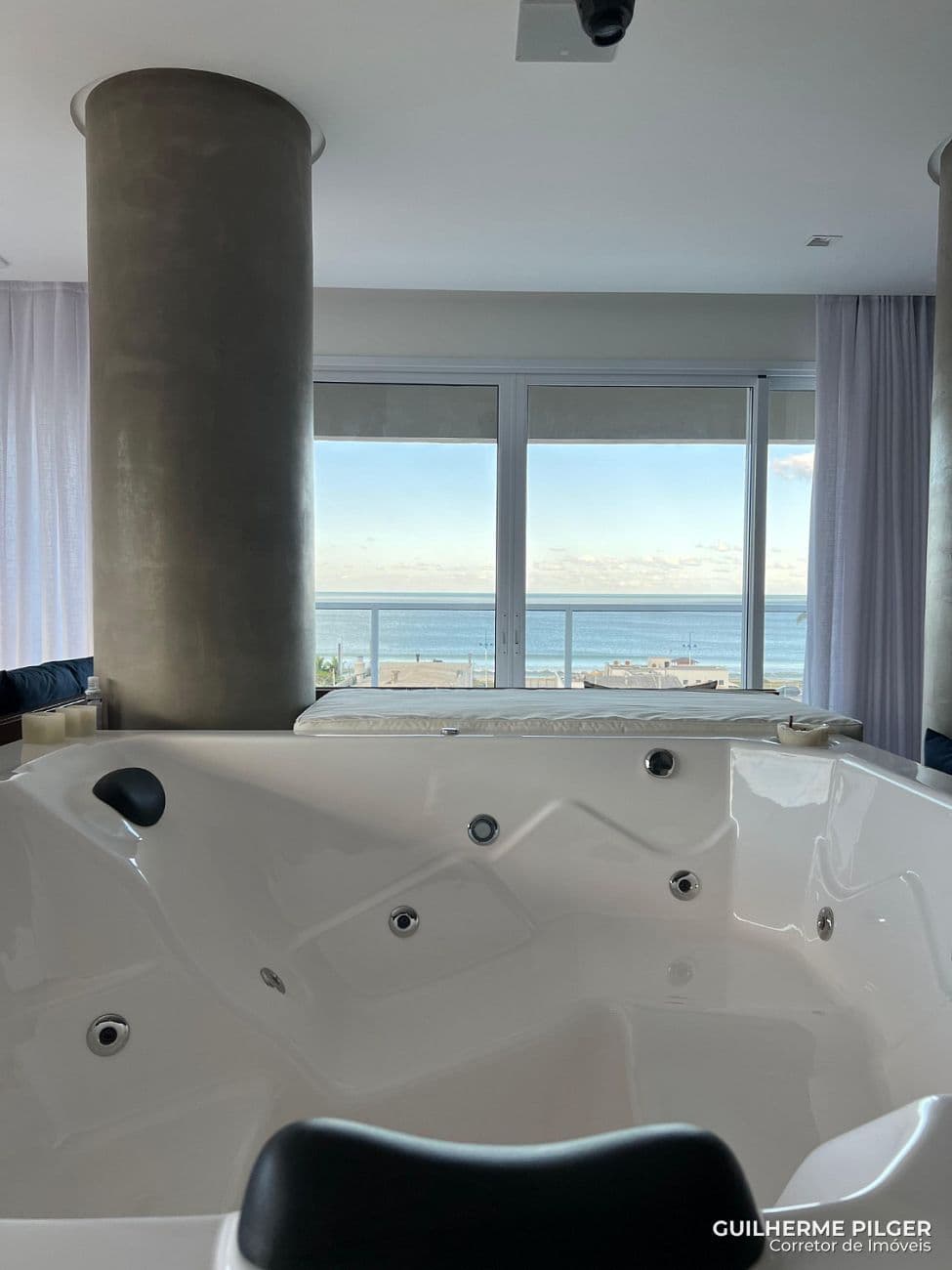 Apartamento no Edifício Brava Arts na Praia Brava em Itajaí — foto 1