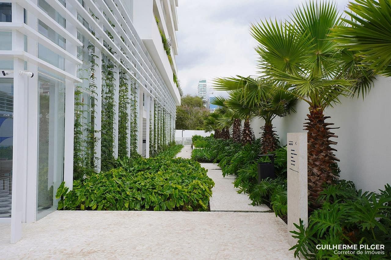 Apartamento no Ed. Riva na Praia Brava em Itajaí — foto 1