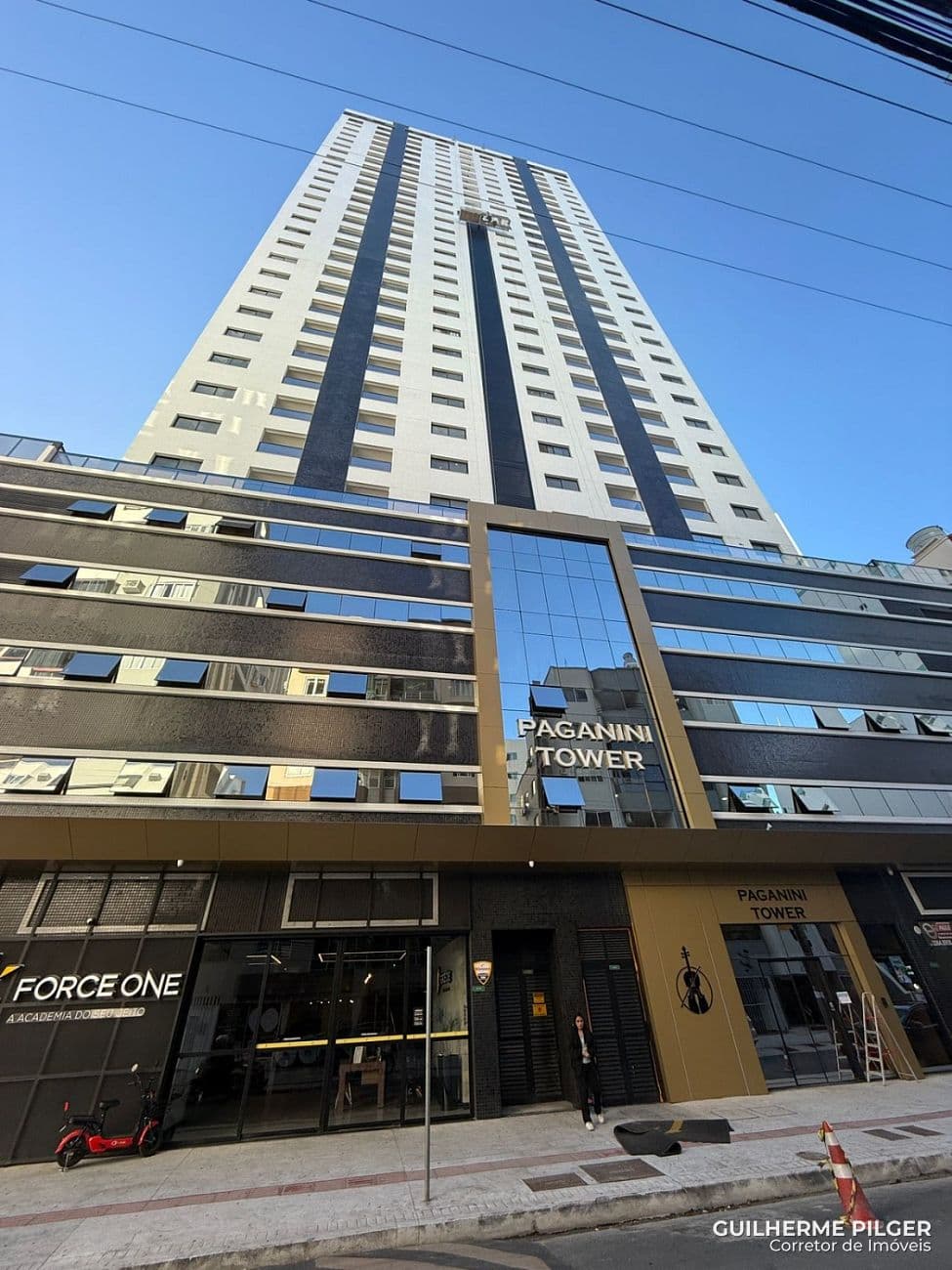 Apartamento no Ed. Paganini Tower em Balneário Camboriú — foto 1