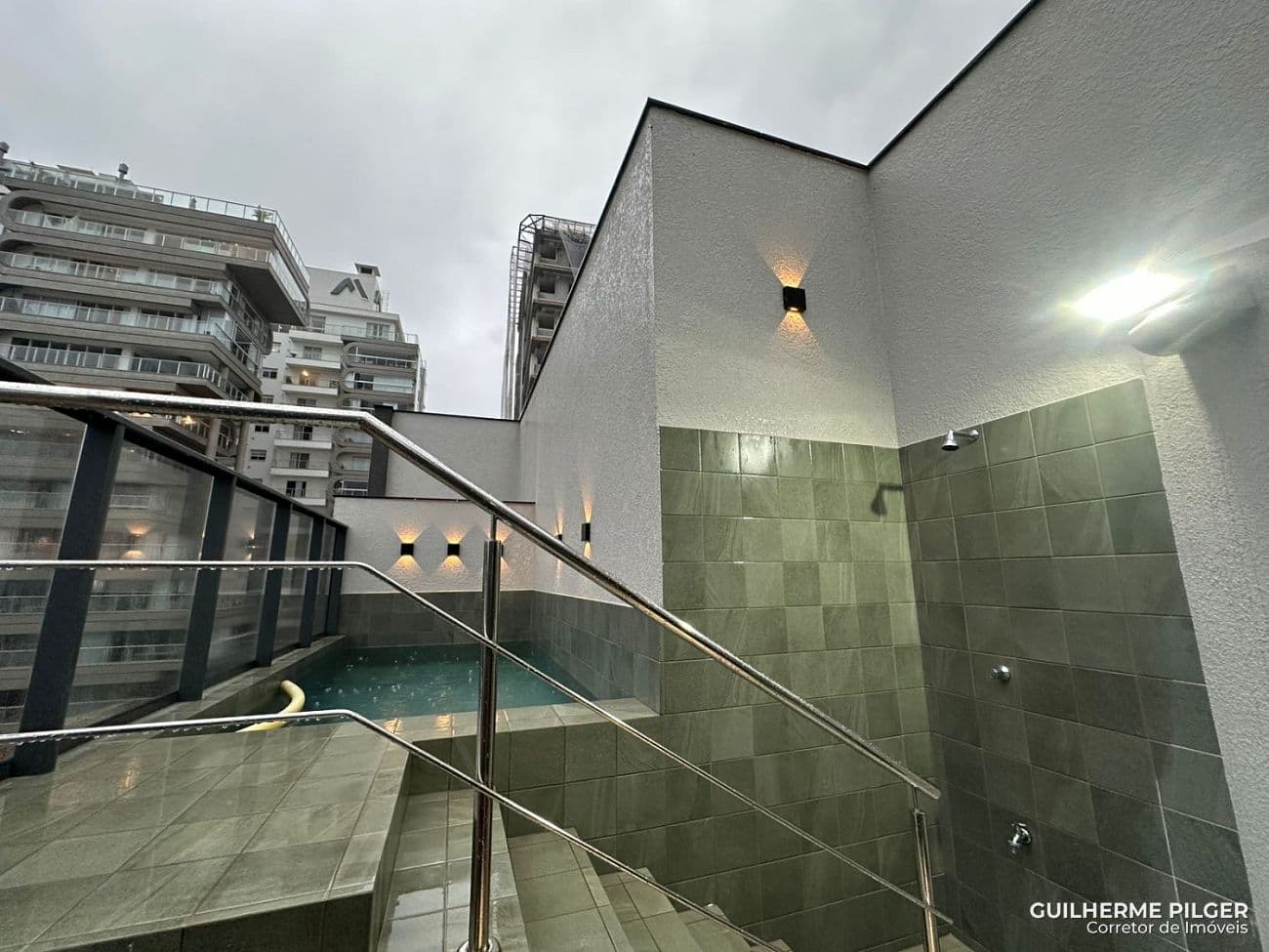 Apartamento Duplex no Edifício Cala D’or na Praia Brava em Itajaí — foto 1