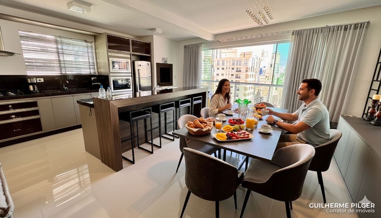 Apartamento no Ed. Gran Torino em Balneário Camboriú — foto 1