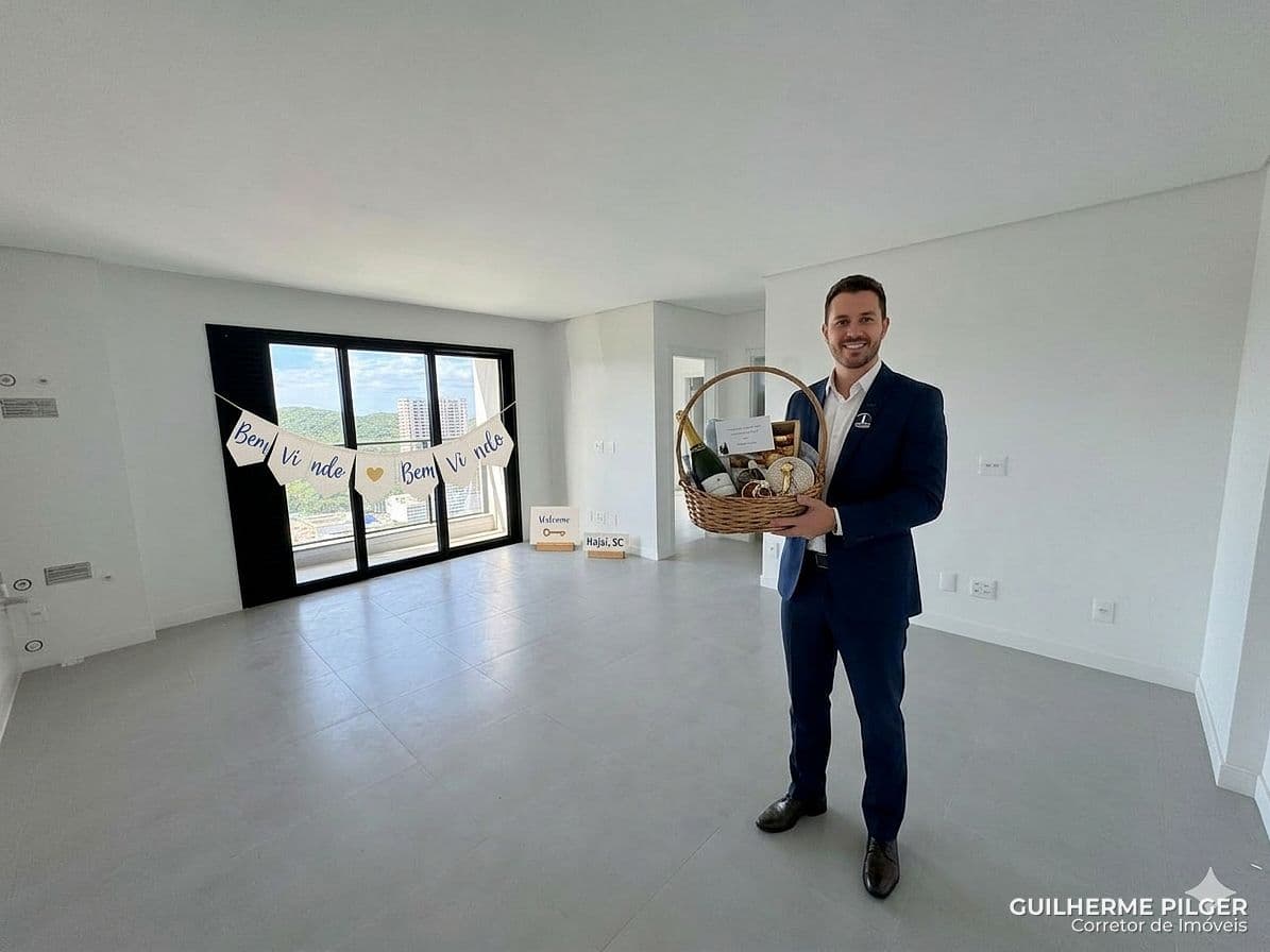 Apartamento no Edifício Brava Breeze Residence na Praia Brava em Itajaí — foto 1