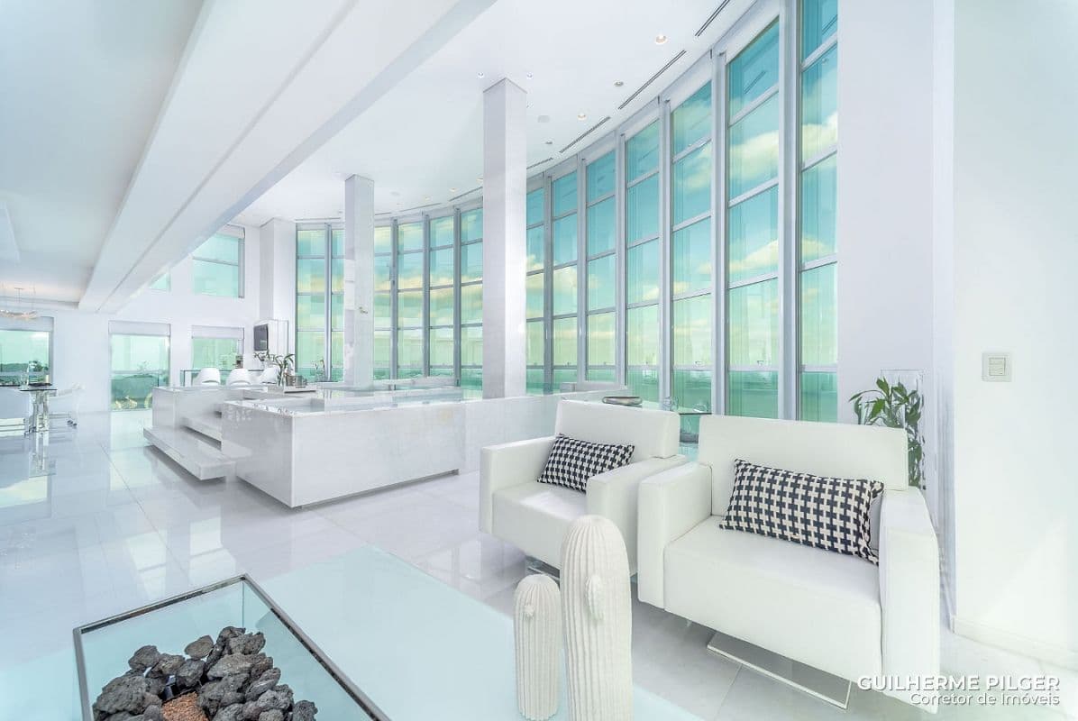 Cobertura Duplex no Ed. Sea's Palace em Balneário Camboriú — foto 1