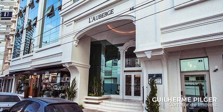 Apartamento no Ed. L'Auberge em Balneário Camboriú — foto 1