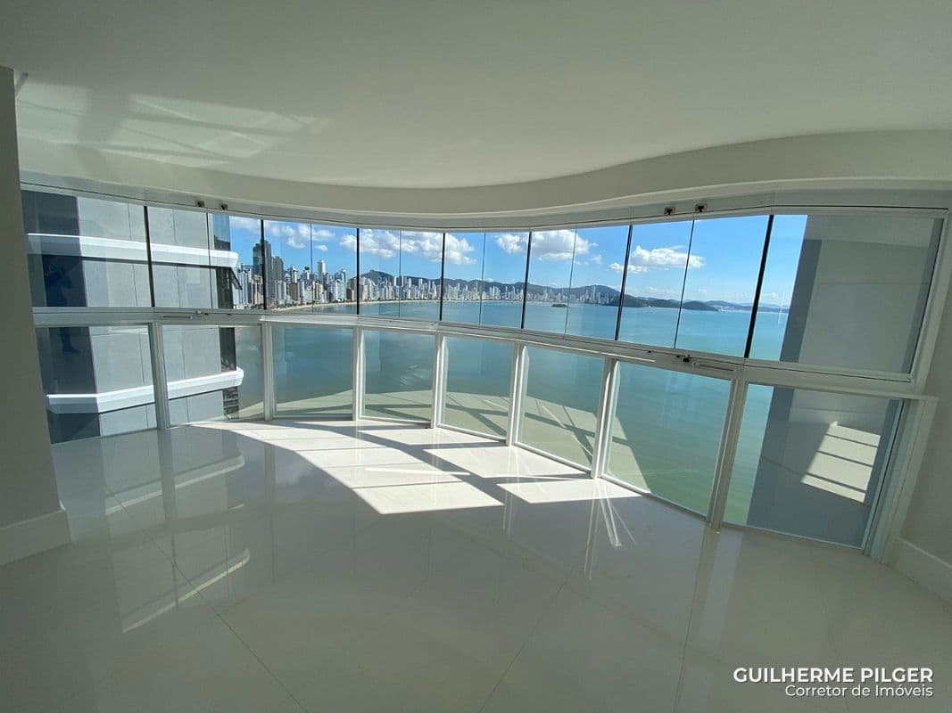 Apartamento frente mar no Ibiza Towers em Balneário Camboriú — foto 1