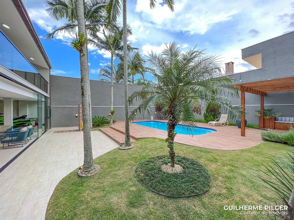 Casa na Praia Brava em Itajaí Mobiliada com Piscina — foto 1