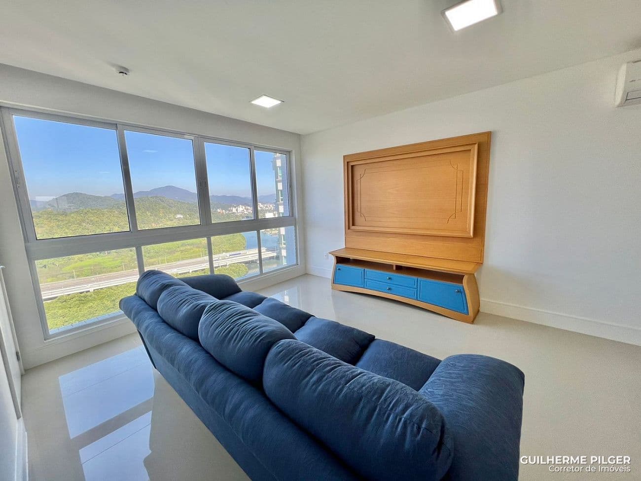 Apartamento no Ed. Mirante das Águas em Balneário Camboriú — foto 1