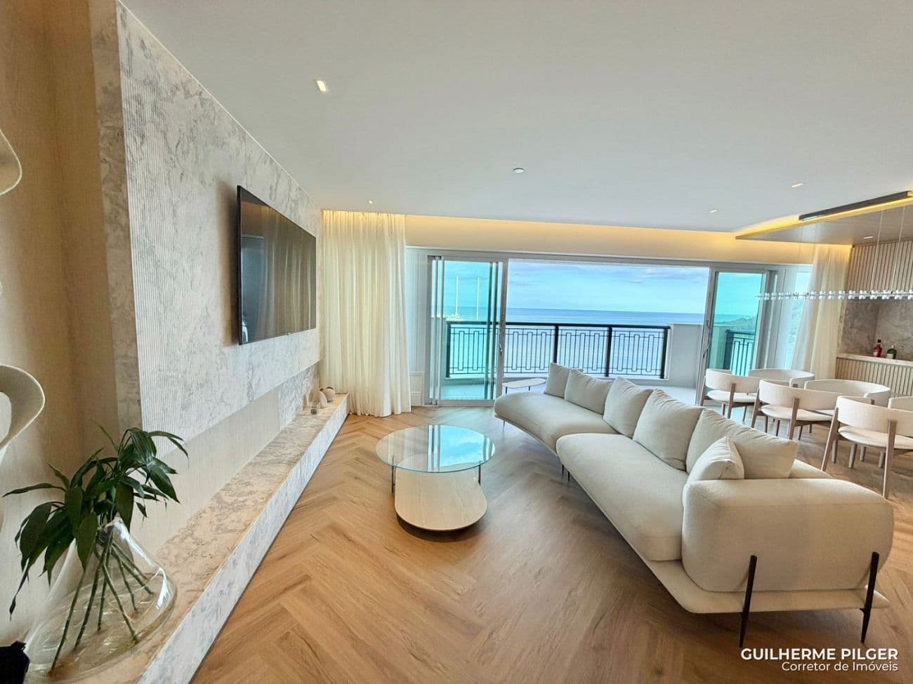 Apartamento no Ed. Aurora Exclusive Home em Balneário Camboriú — foto 1