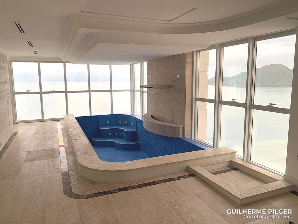 Apartamento no Ed. Millennium Palace em Balneário Camboriú — foto 1