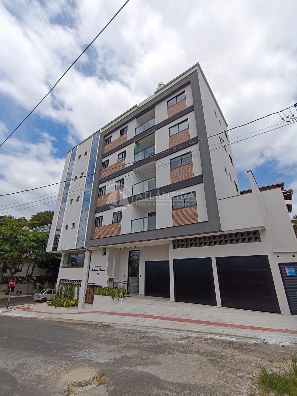 02 dormitórios (1 suíte) - Ariribá - Balneário Camboriú — foto 1