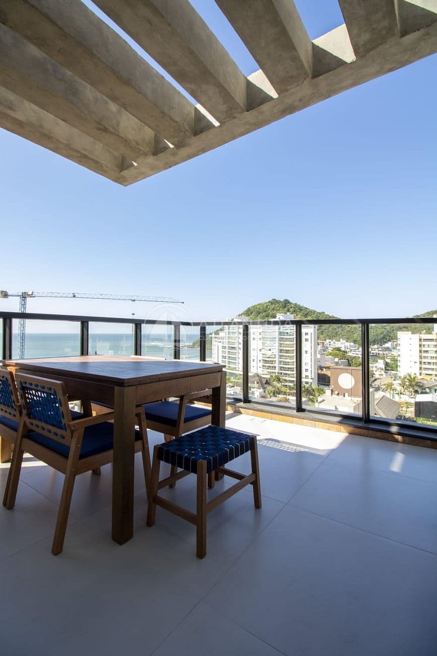 Apartamento 2 suítes na Praia Brava — foto 1