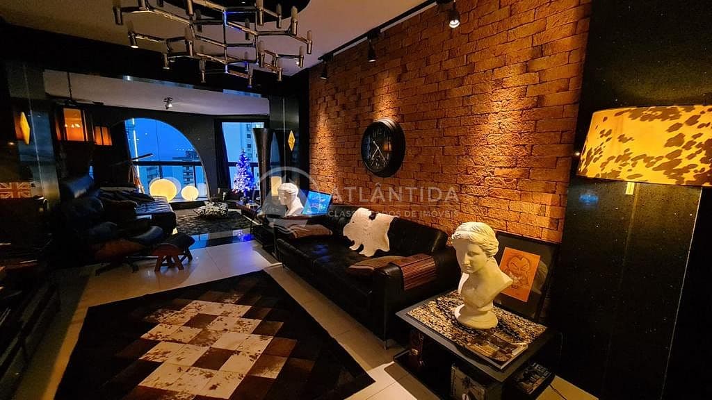 Apartamento com 3 suítes Mobiliado e Decorado — foto 1