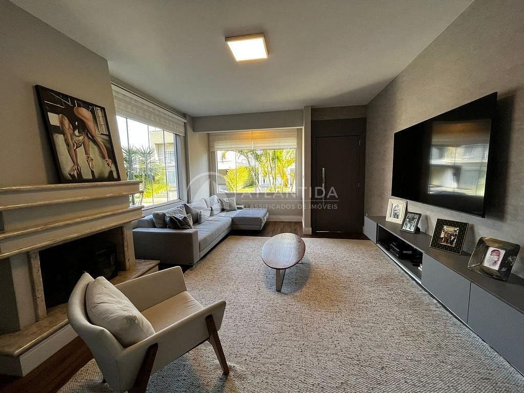 Casa com 4 suítes em Condomínio Fechado — foto 1