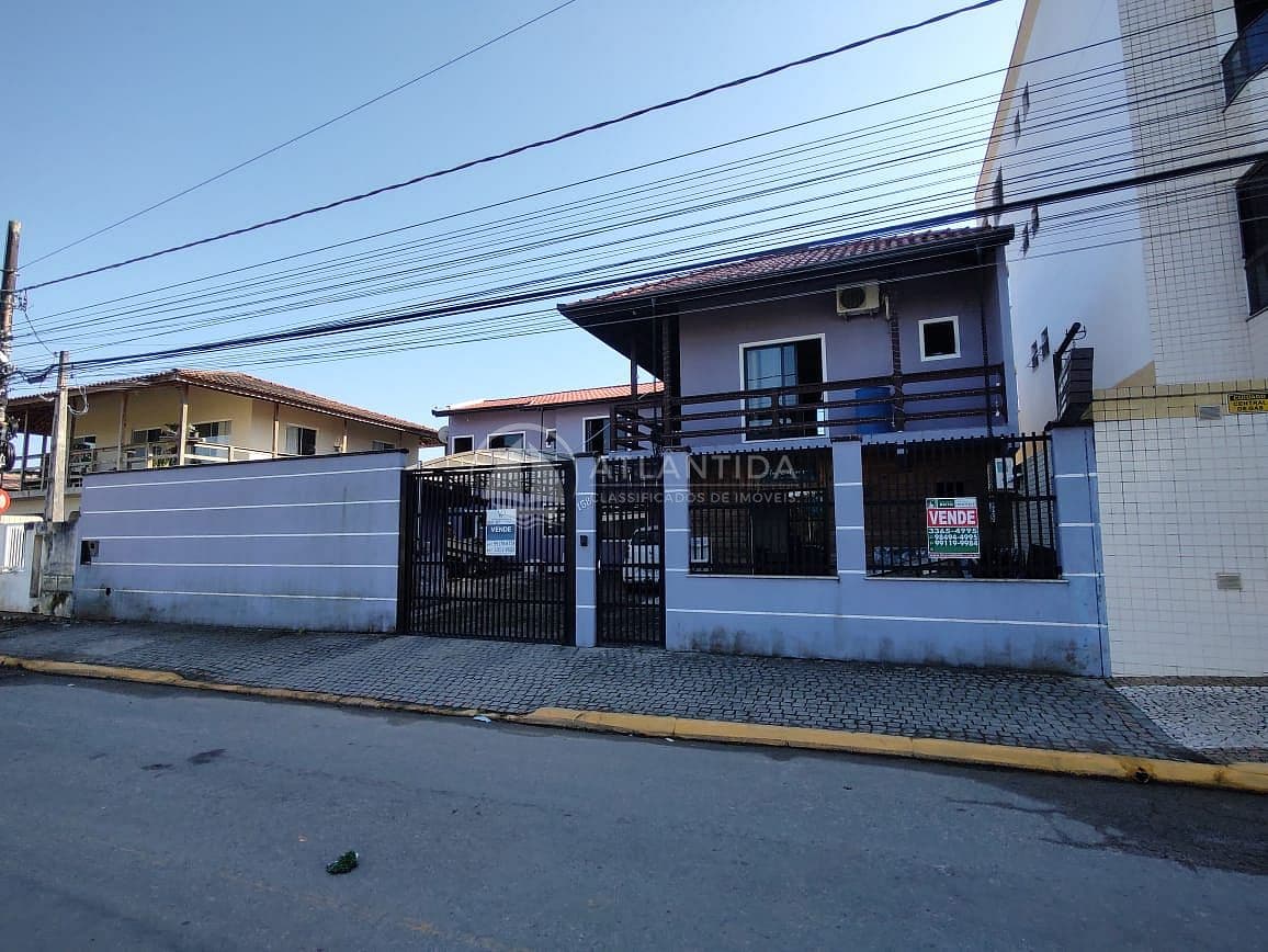 Terreno com 3 moradias - Centro - Camboriú — foto 1