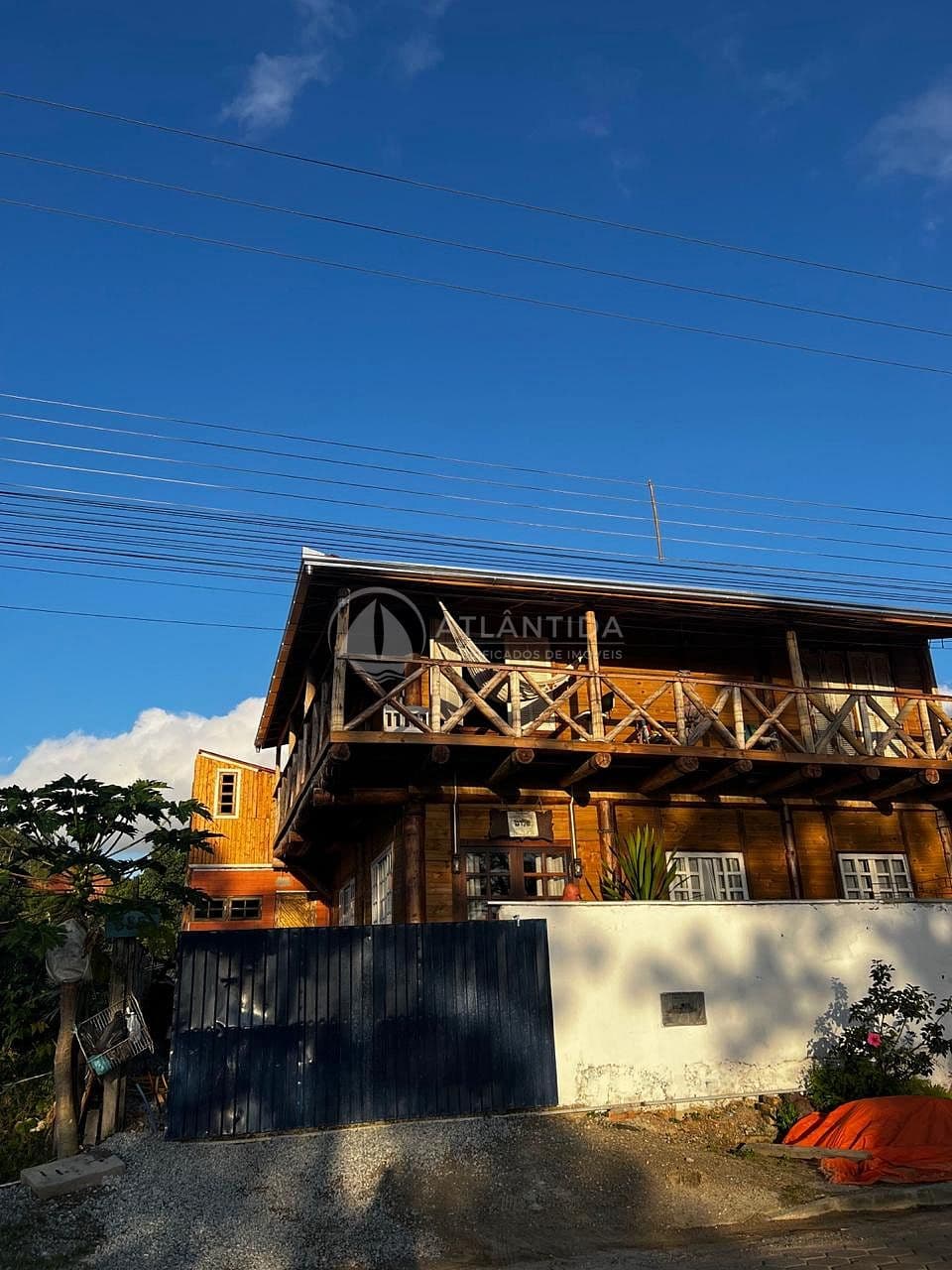 Casa de 04 dormitórios - Rio Pequeno - Camboriú — foto 1