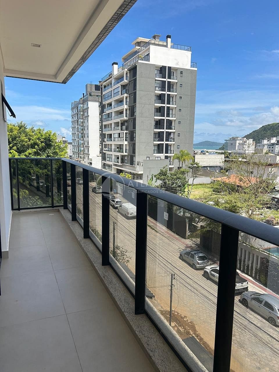 Apartamento Novo 1 suíte + 2 dorm. Praia Brava — foto 1