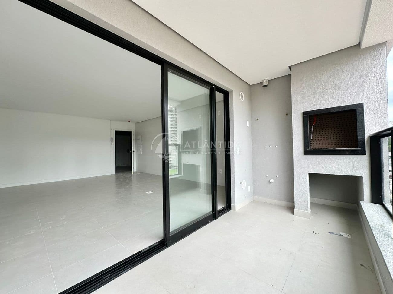 Apartamento 2 suítes + lavabo na Praia Brava — foto 1