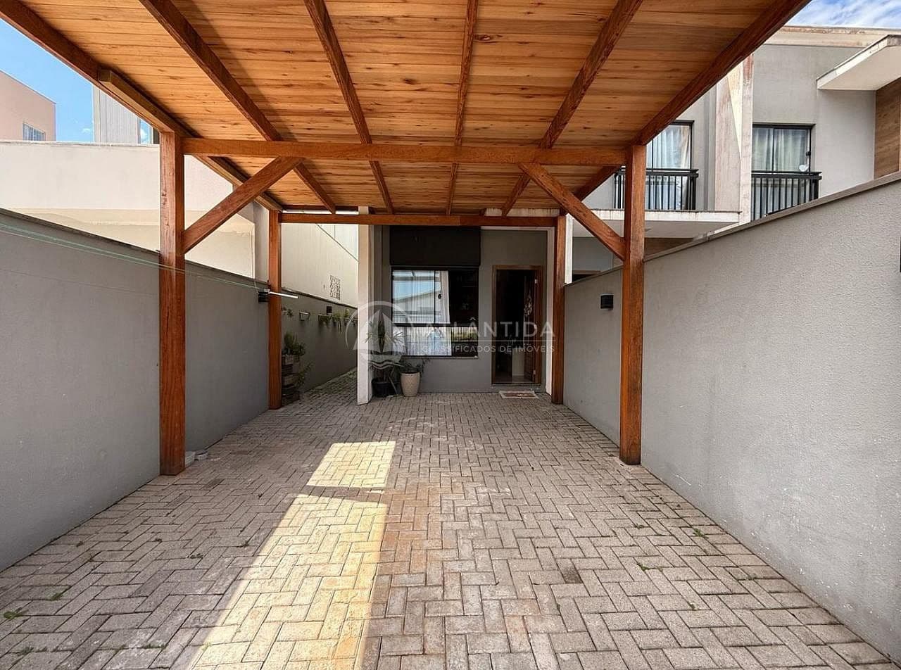 Sobrado com 3 dormitórios - Rio Pequeno - Camboriú — foto 1