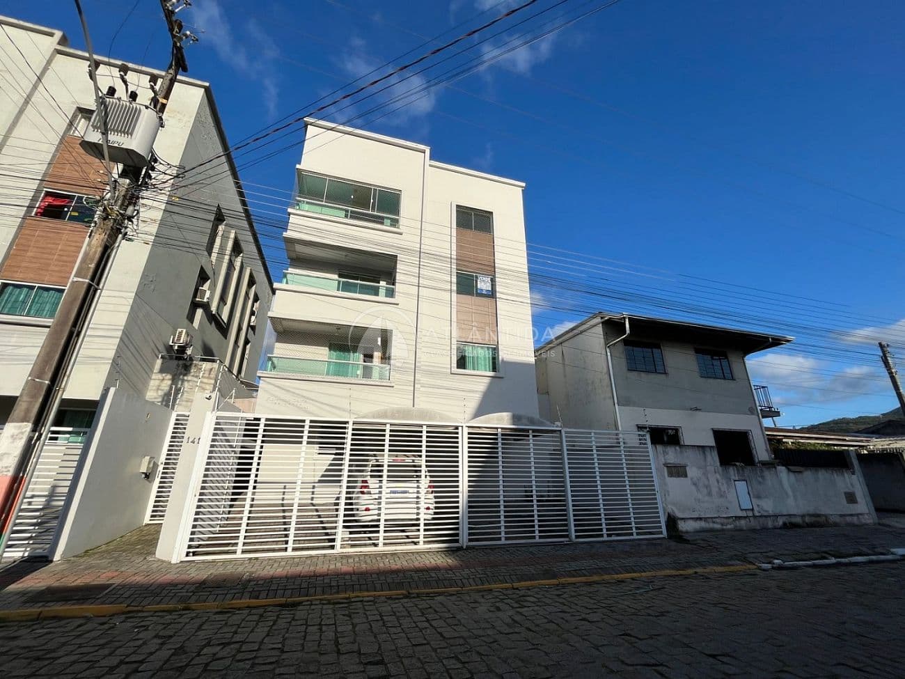 Apartamento com 2 dormitórios em Camboriú — foto 1