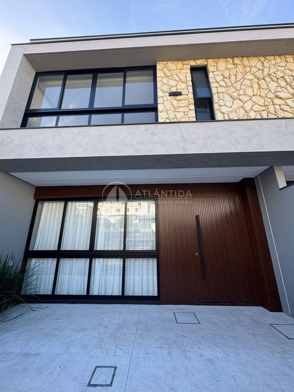 Sobrado 3 suítes e piscina - São Francisco de Assis - Camboriú — foto 1