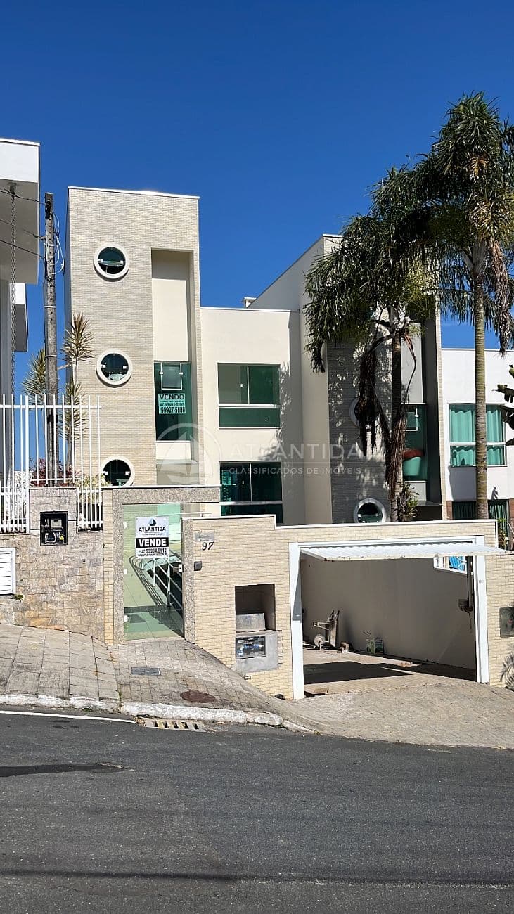 Casa em BC — foto 1