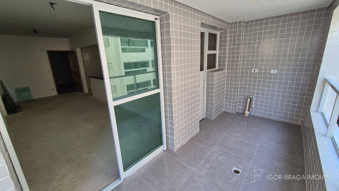 INCRÍVEL APARTAMENTO Á 100M DO MAR COM LAZER COMPLETO — foto 1