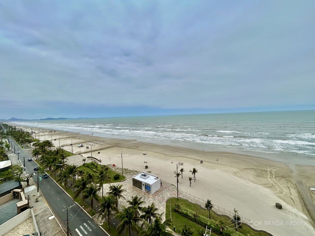 INCRÍVEL APARTAMENTO FRENTE MAR COM LAZER COMPLETO — foto 1