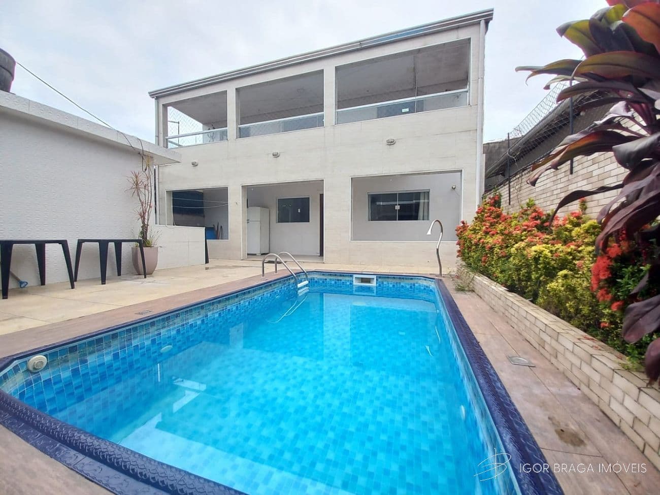 EXCLENTE SOBRADO, FINO ACABAMENTO, AMPLO E LAZER COMPLETO — foto 1