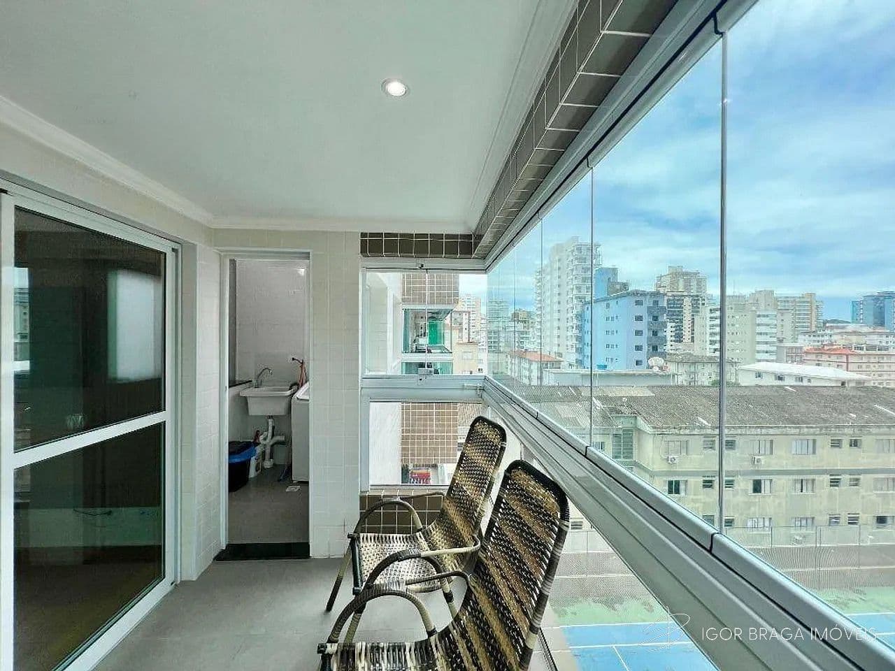 EXCELENTE APARTAMENTO A 100M DO MAR COM LAZER COMPLETO — foto 1