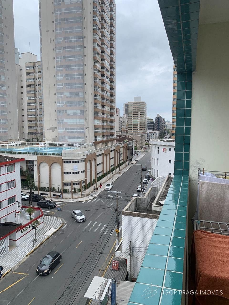 BELÍSSIMO APARTAMENTO, AMPLO E Á 450M DO MAR — foto 1