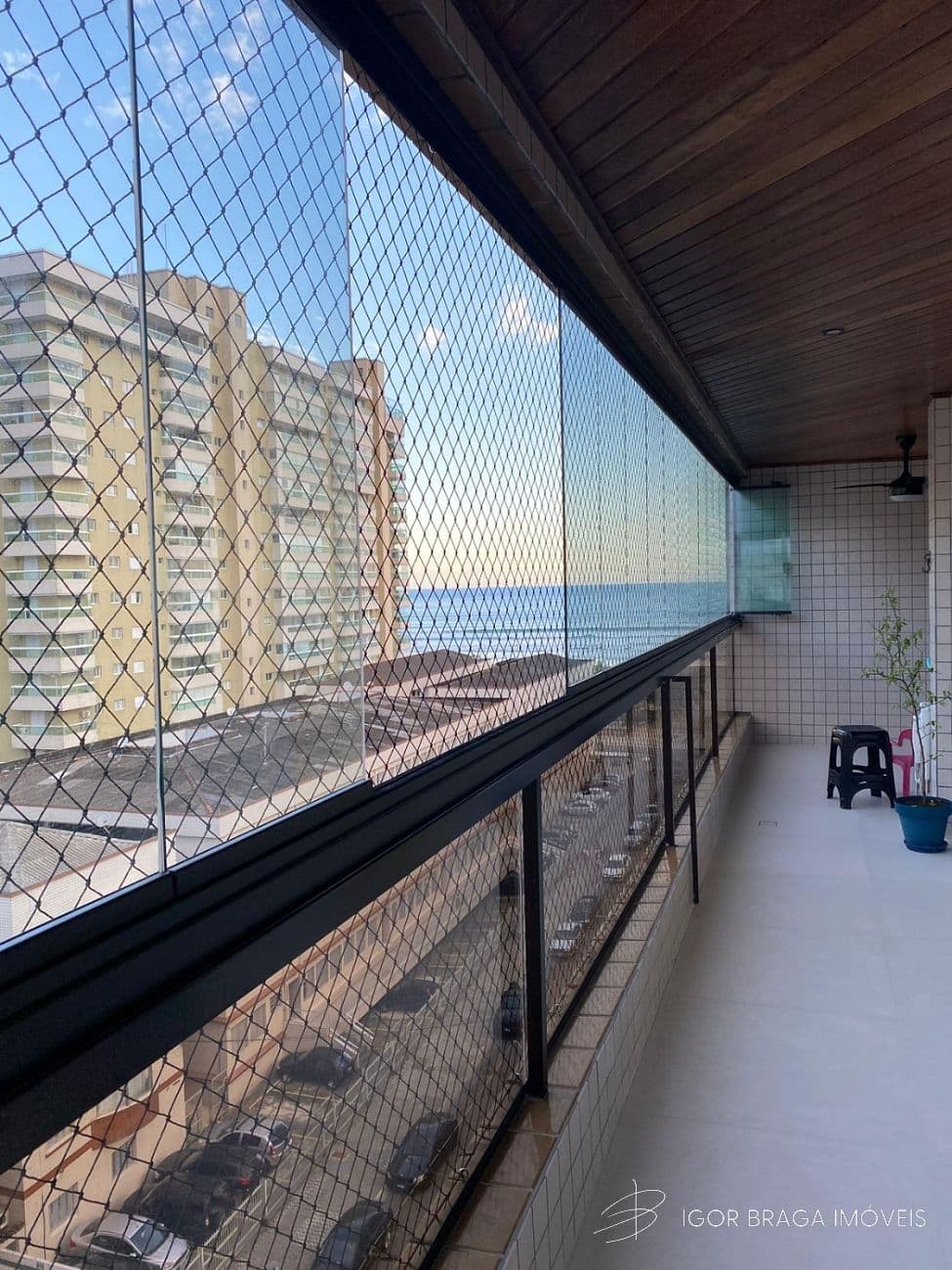 BELÍSSIMO APARTAMENTO, À 130M DO MAR E LAZER COMPLETO — foto 1