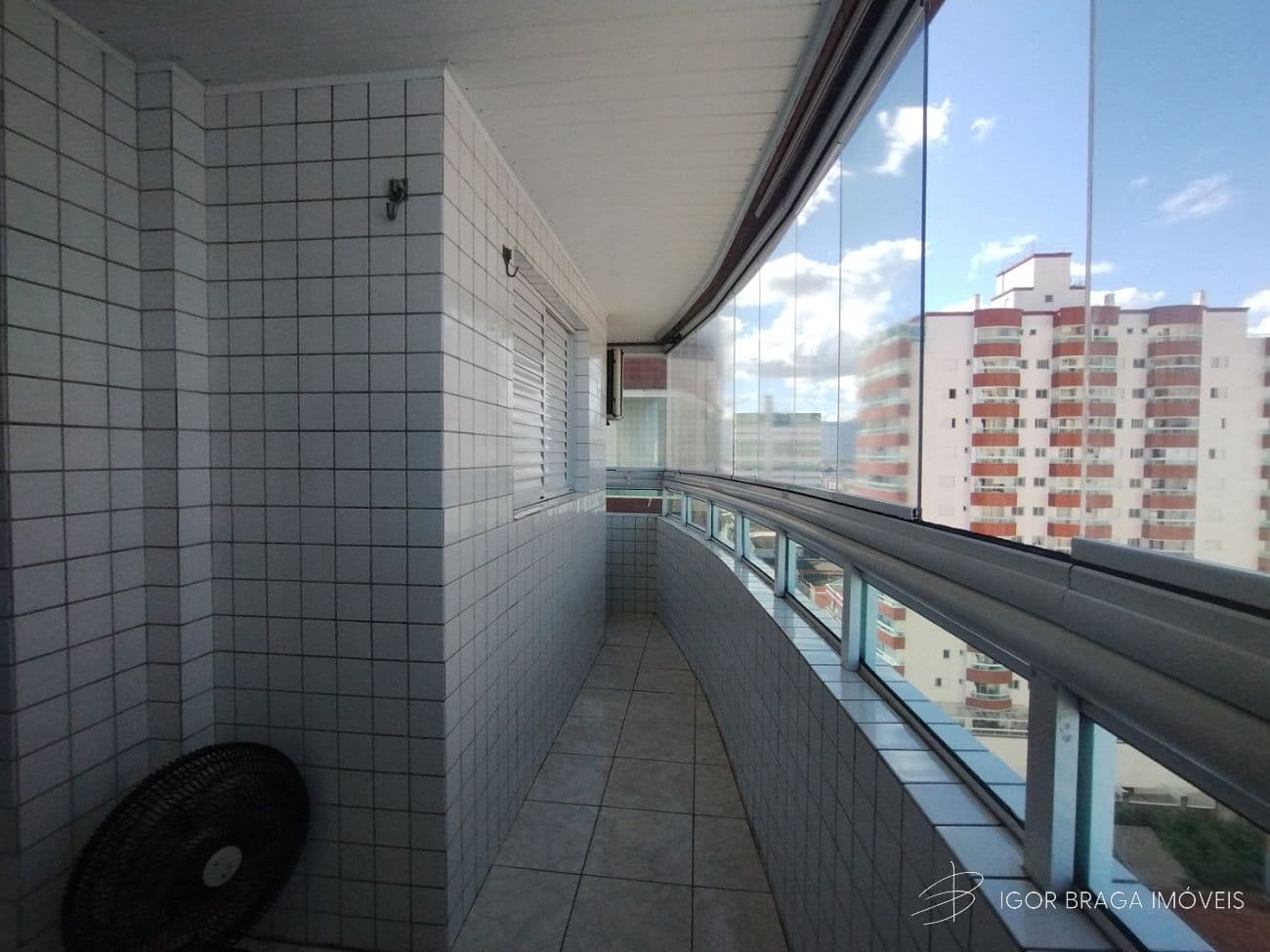 EXCELENTE APARTAMENTO A 50M DO MAR, COM AREA DE LAZER COMPLETA — foto 1