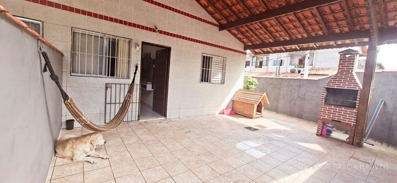 BELÍSSIMA CASA GEMINADA, AMPLA E FINO ACABAMENTO — foto 1