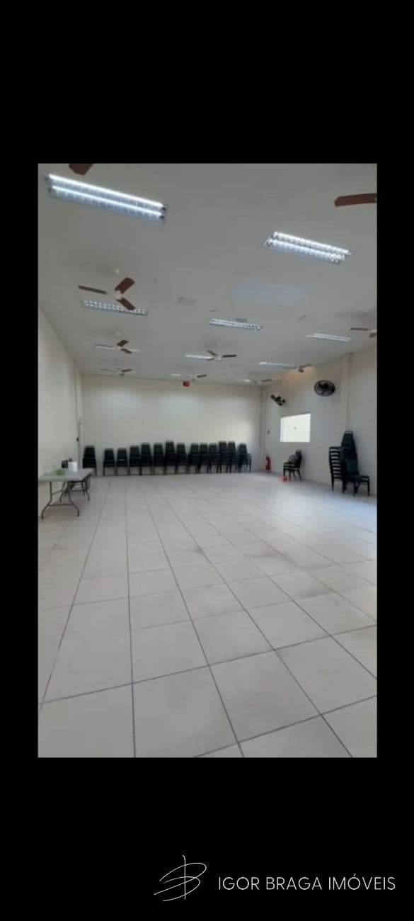 EXCELENTE TERRENO COMERCIAL, AMPLO E BEM LOCALIZADO — foto 1