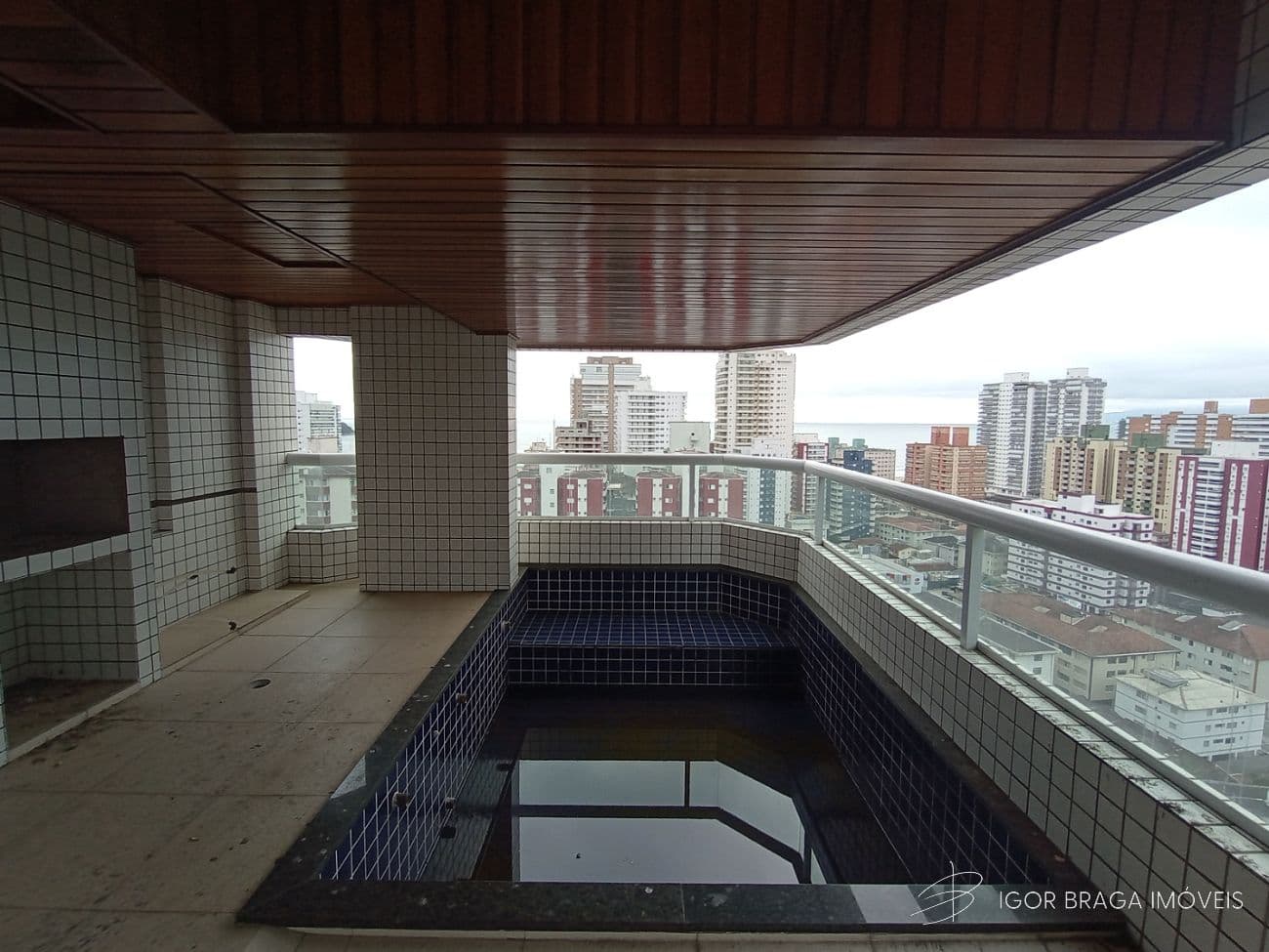 BELÍSSIMO APARTAMENTO, À 650m DO MAR E LAZER COMPLETO — foto 1