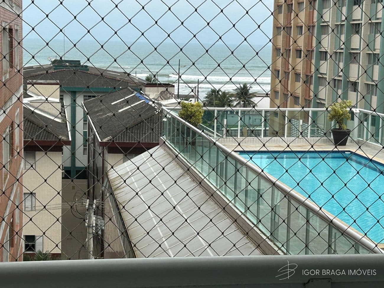 BELÍSSIMO APARTAMENTO, AMPLO, ACABAMENTO FINO E COM OTIMA LOCALIZAÇÃO — foto 1