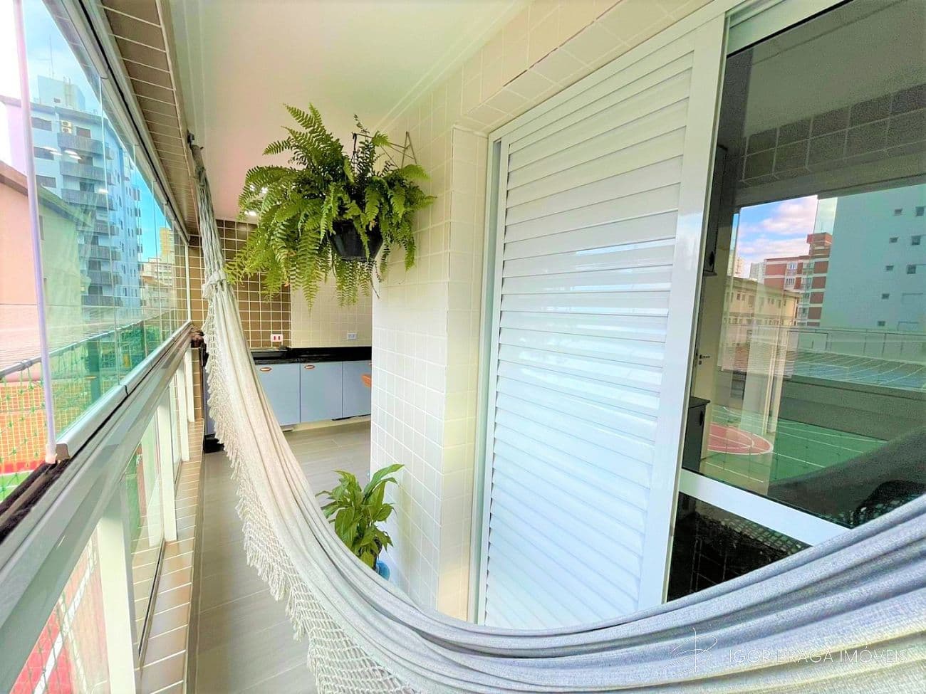 BELÍSSIMO APARTAMENTO, AMPLO, ACABAMENTO FINO E LAZER COMPLETO — foto 1