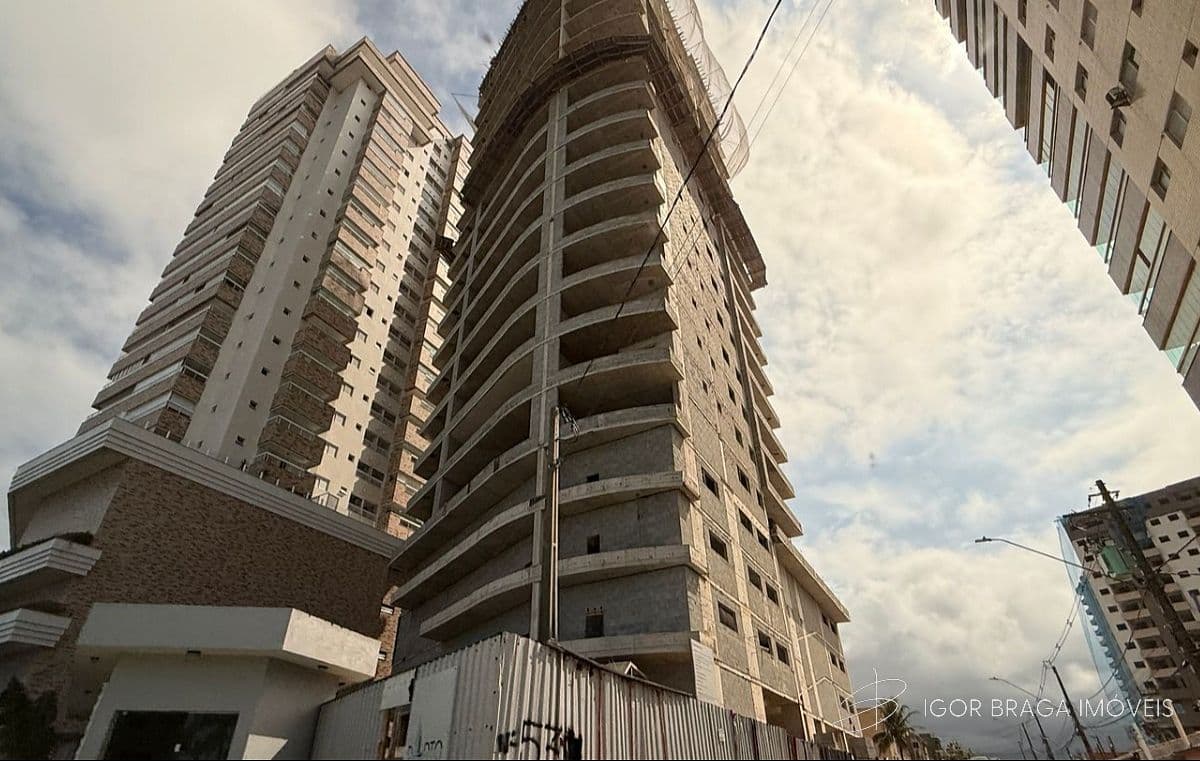 BELISSÍMO APARTAMENTO, À 10M DO MAR E LAZER COMPLETO — foto 1