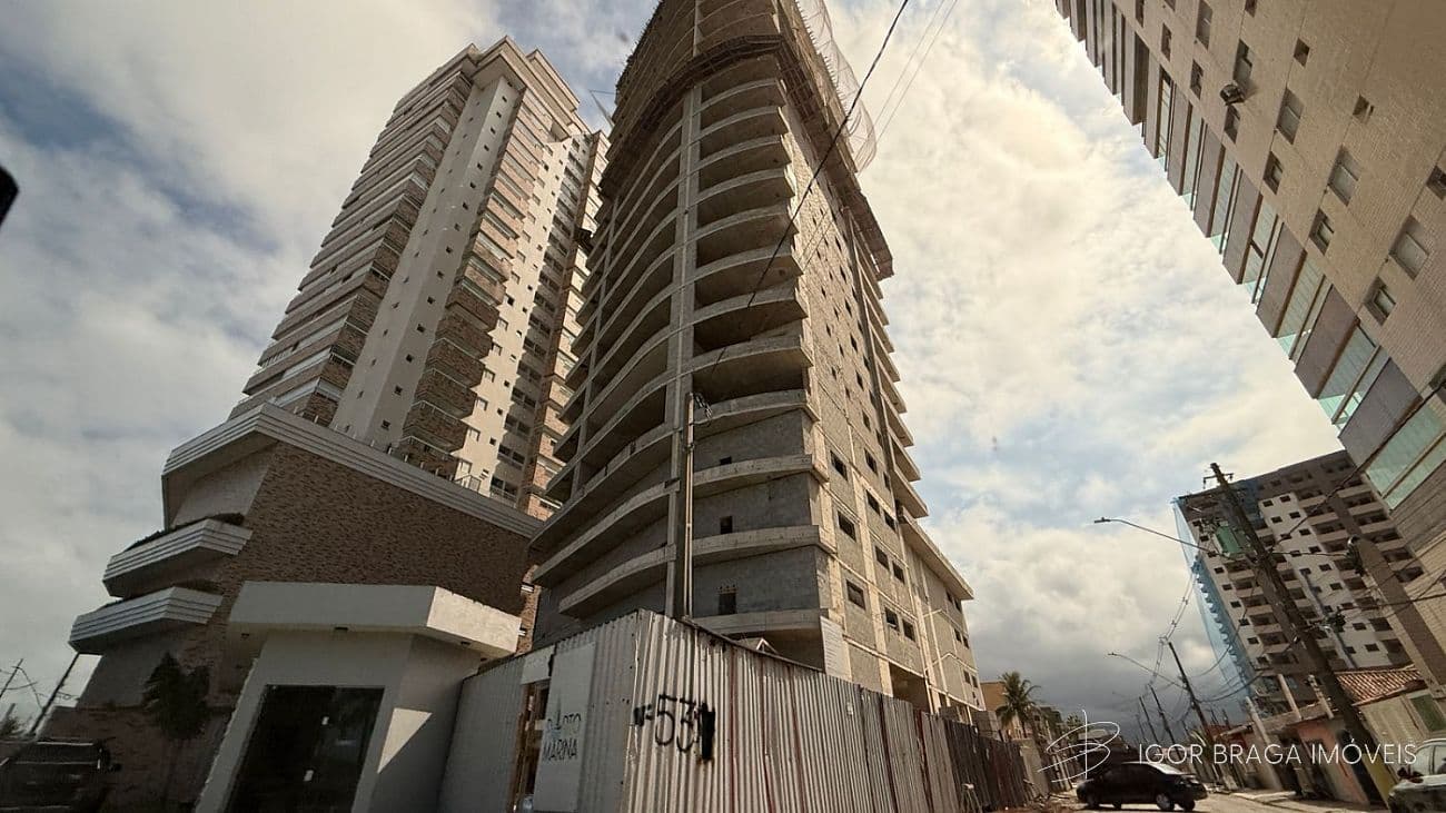 BELISSÍMO APARTAMENTO, À 10M DO MAR E LAZER COMPLETO — foto 1