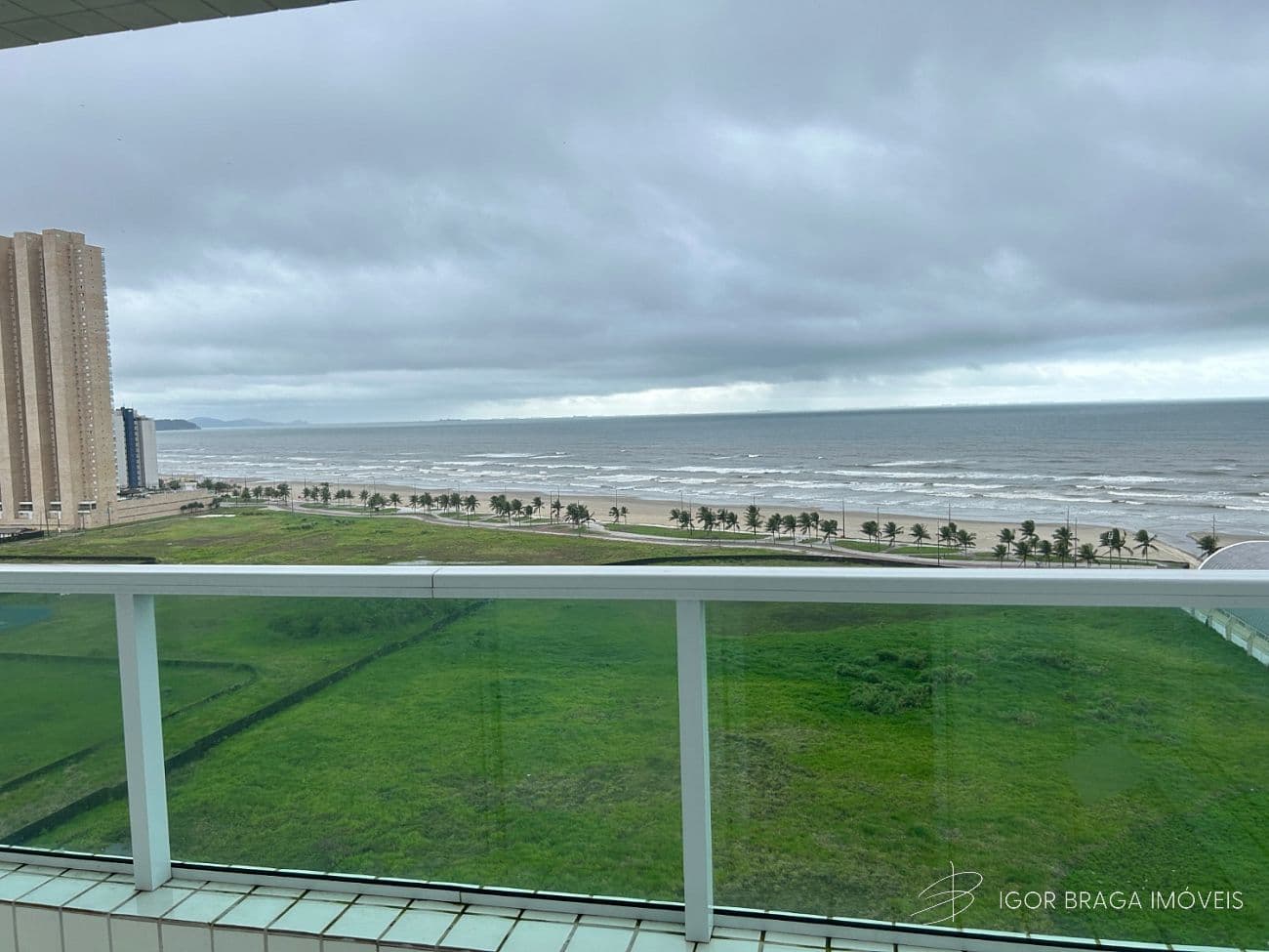 BELISSÍMO APARTAMENTO, VISTA PARA O MAR — foto 1