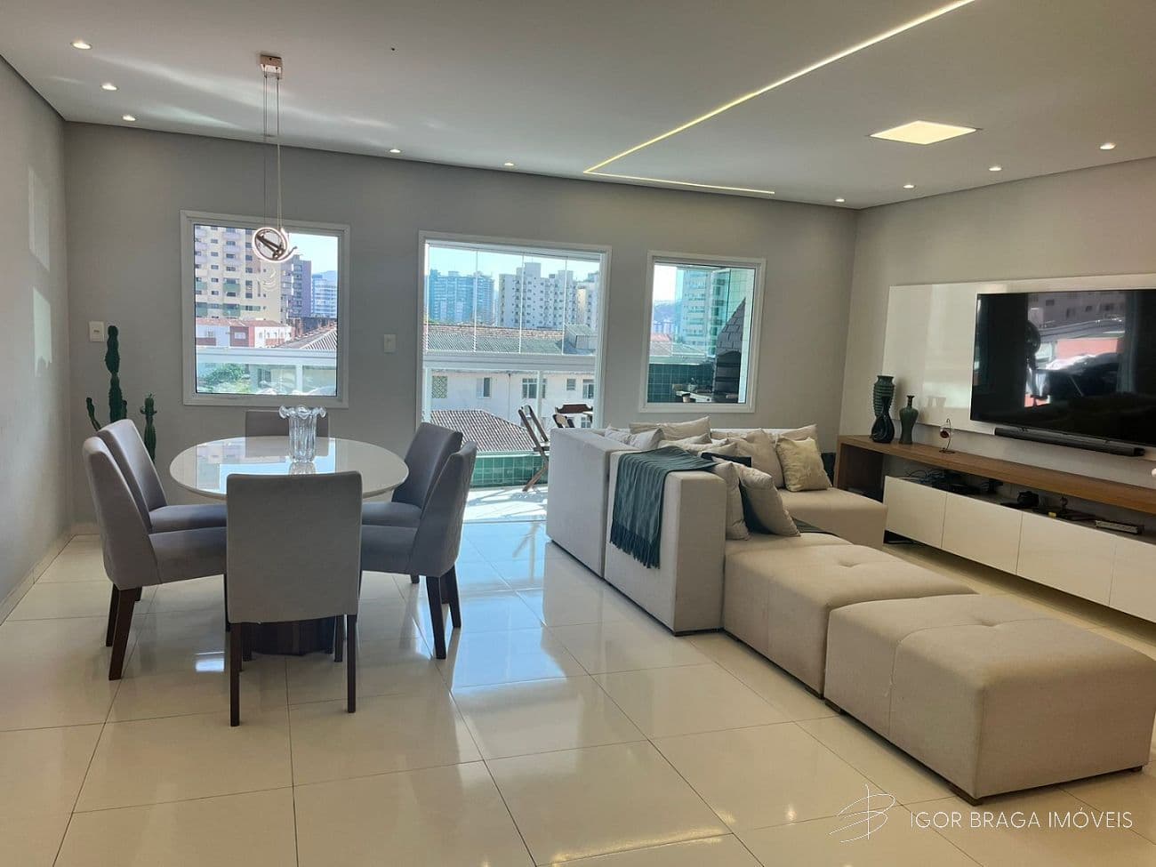 BELÍSSIMO APARTAMENTO COM ACABAMENTO FINO E LAZER COMPLETO — foto 1