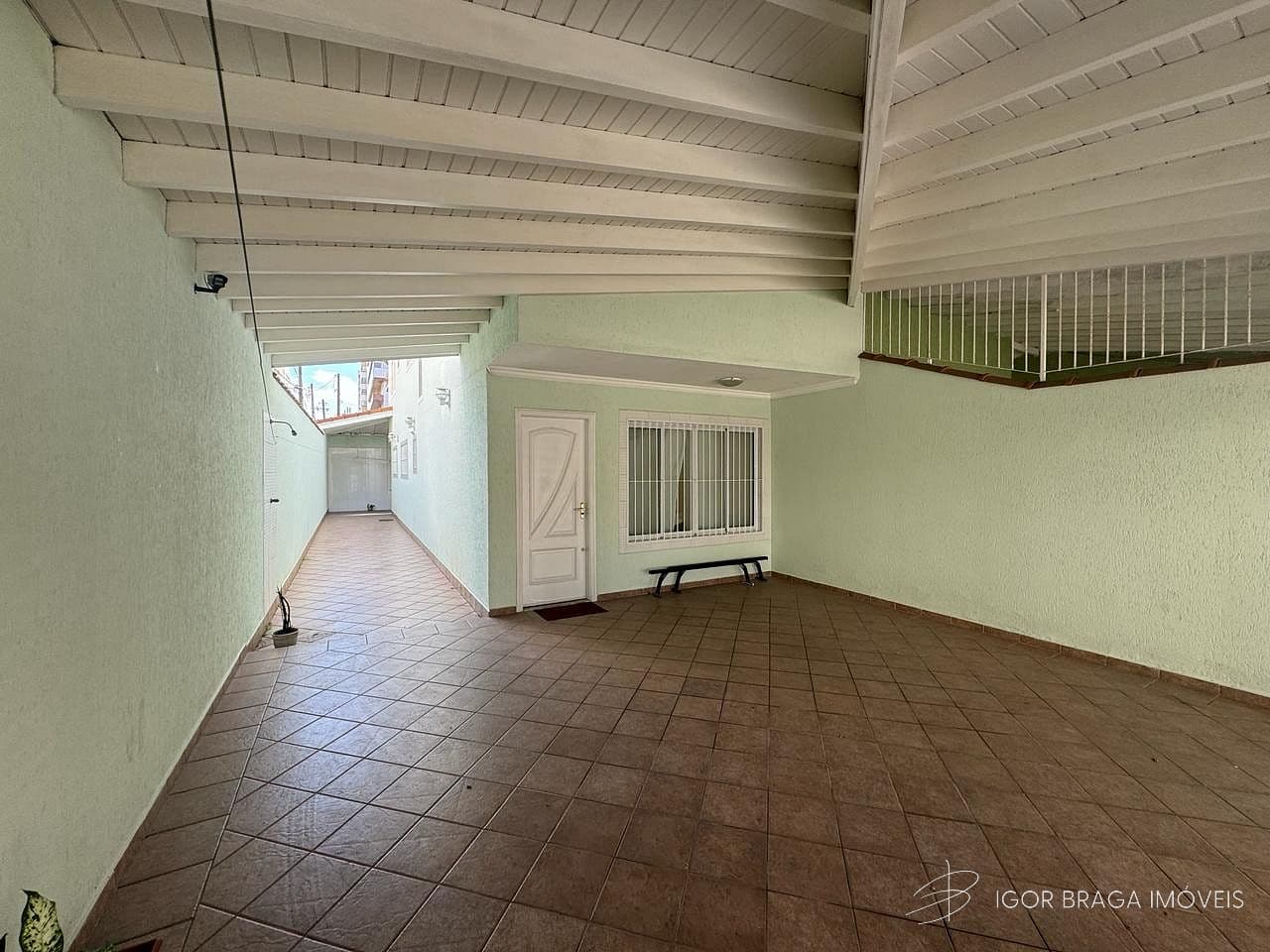 BELÍSSIMO SOBRADO COM FINO ACABAMENTO LOCALIZADA NO BAIRRO GUILHERMINA — foto 1